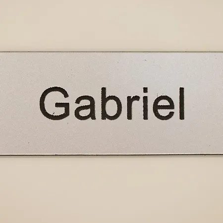 R A M L J A K - Sobe, Zimmer, Gabriel 