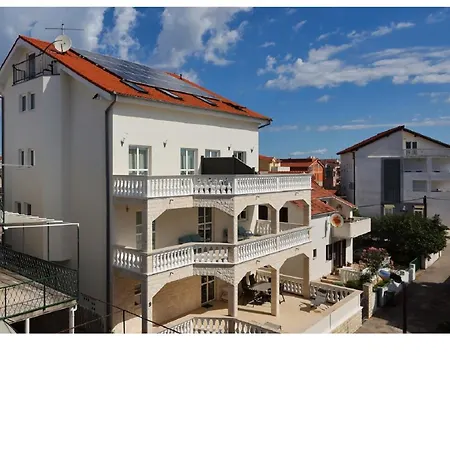 R A M L J A K - Sobe, Zimmer, Gabriel 