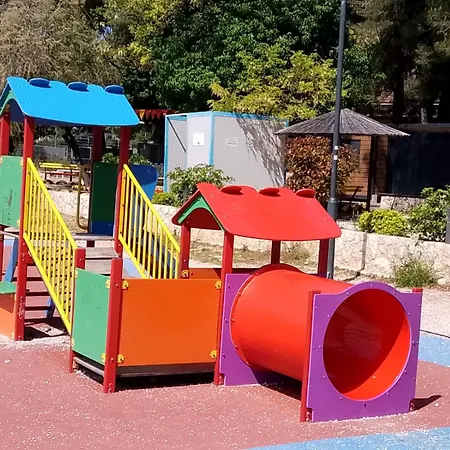 R A M L J A K - Sobe, Zimmer, Gabriel 