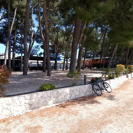 R A M L J A K - Sobe, Zimmer, Gabriel 