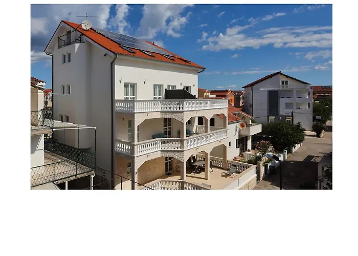 R A M L J A K - Sobe, Zimmer, Gabriel 