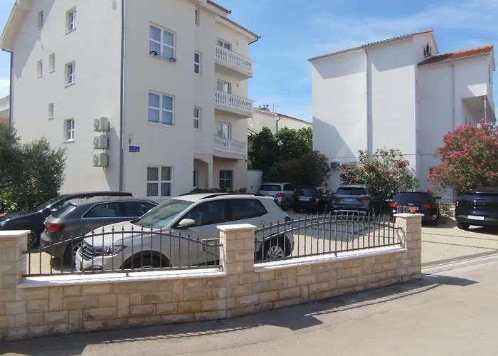 R A M L J A K - Sobe, Zimmer, Gabriel 